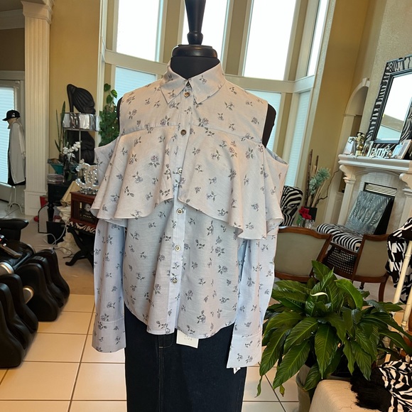 Ladies cold shoulder floral light blue long sleeve shirt - Picture 4 of 11